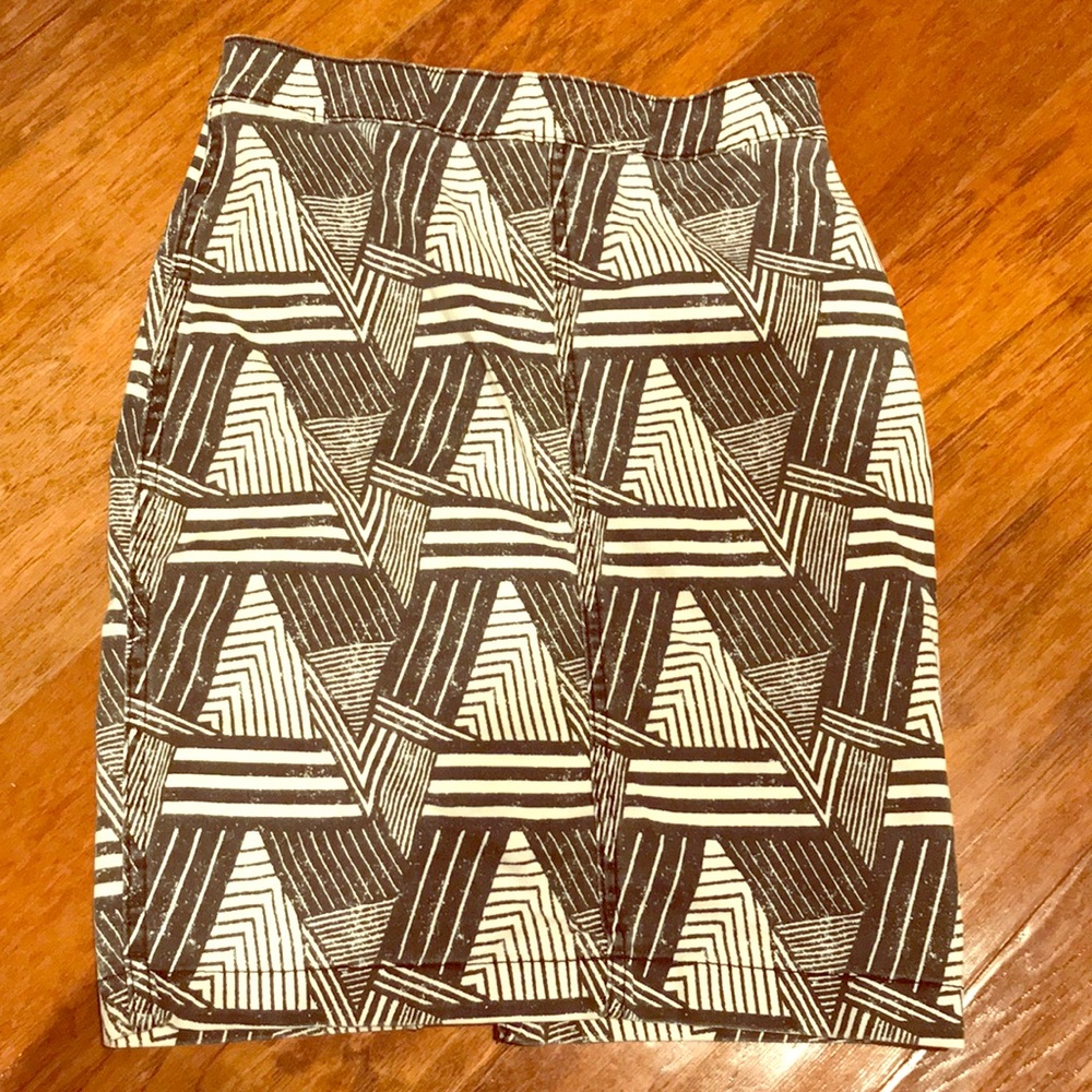 H&M Black & White Pencil Skirt